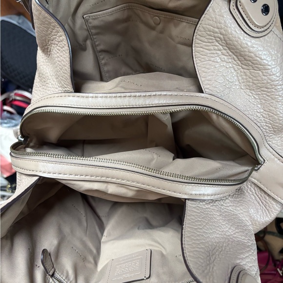 Coach E1780-20163 Edie 42 Tan Suede w Leather Side Panels Gun Metal Hardware EUC